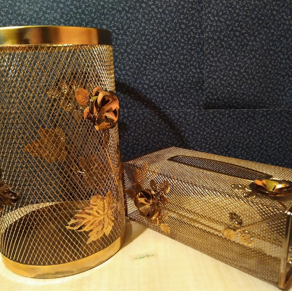 Vintage basket ,tissue holder.